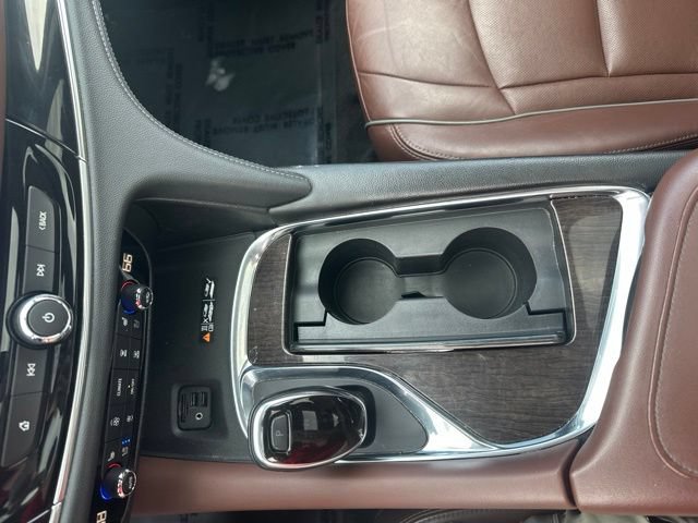 Used 2021 Buick Enclave Avenir w/ Avenir Technology Package AWD/4WD image 31