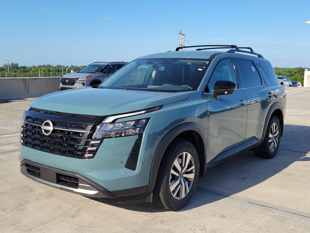 New 2026 Nissan Pathfinder SL FWD image 3