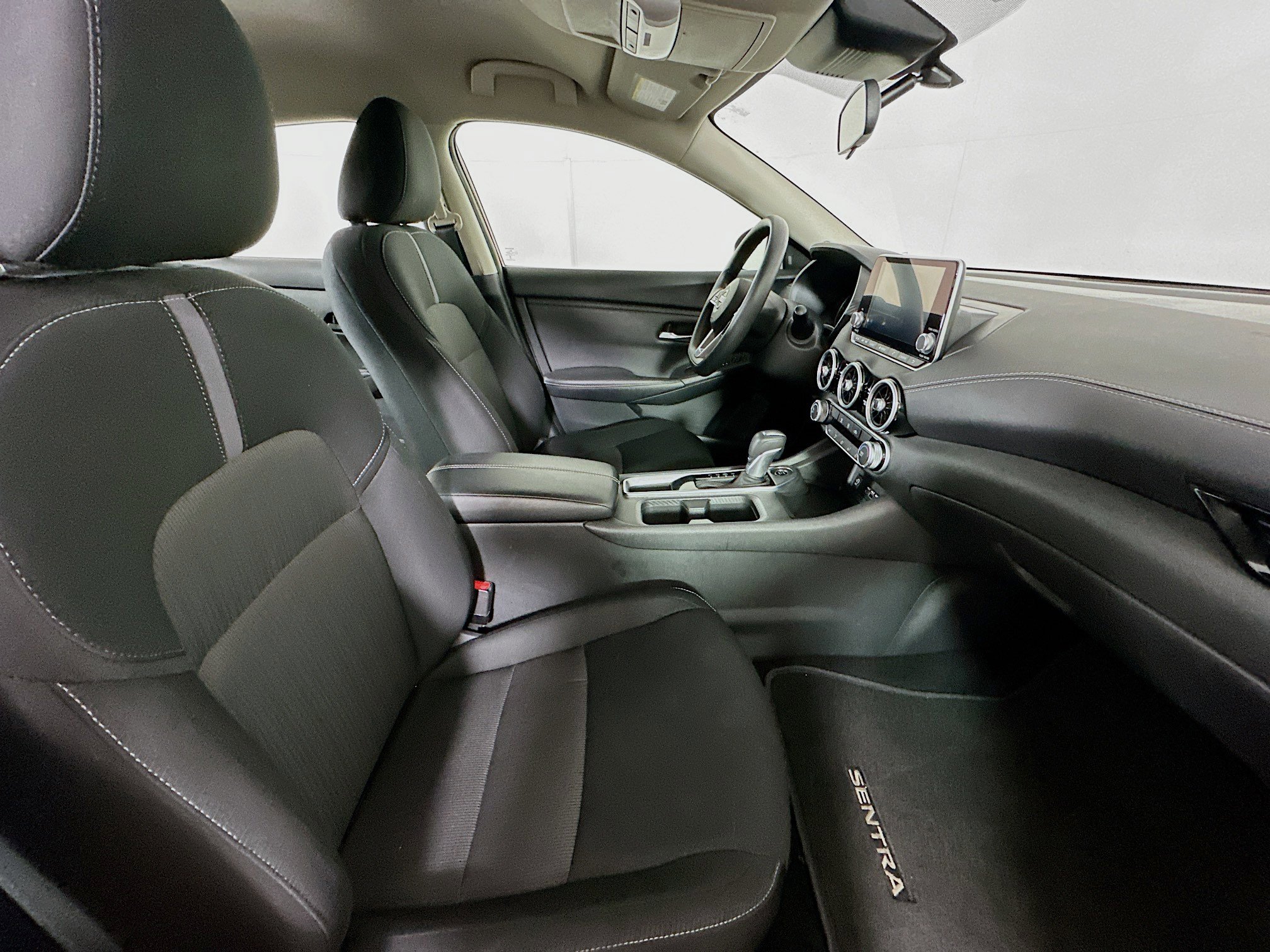 Used 2024 Nissan Sentra SV image 29