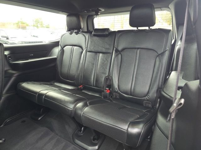 Certified 2025 Jeep Wagoneer Series II w/ Convenience Group I image 30