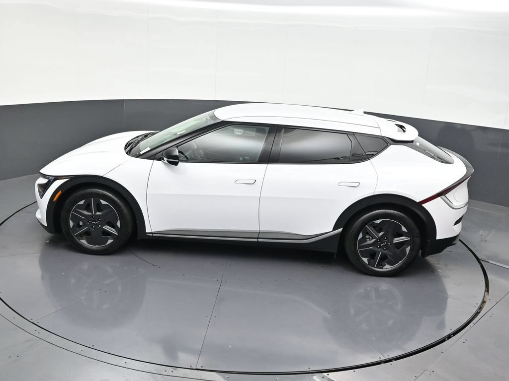 Used 2025 Kia EV6 Light RWD image 21