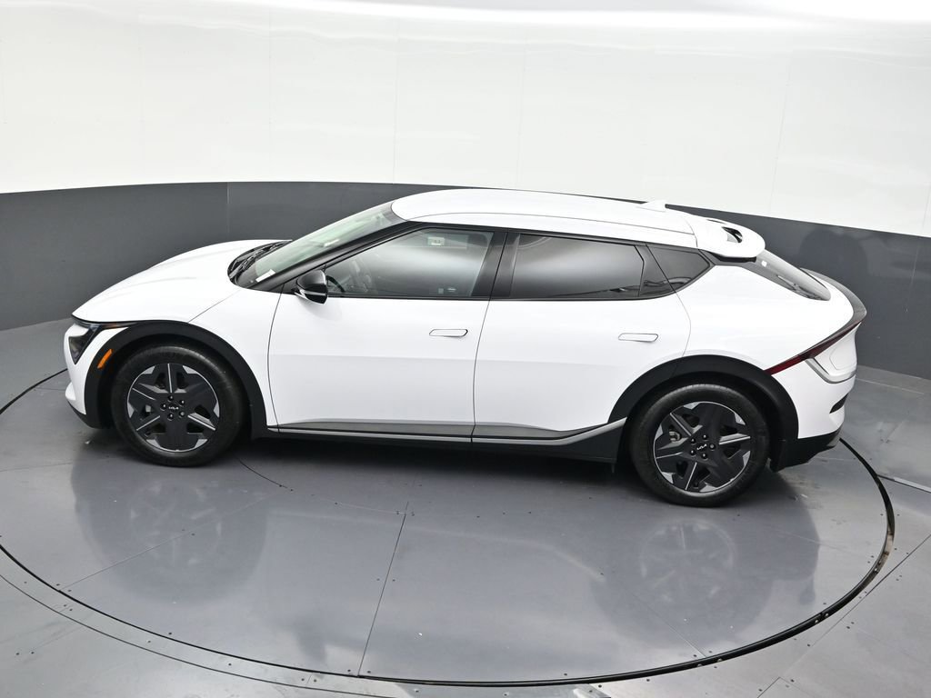 Used 2025 Kia EV6 Light RWD image 21