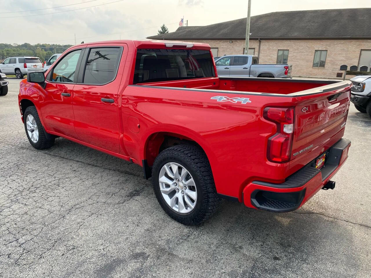 Used 2021 Chevrolet Silverado 1500 Custom image 5