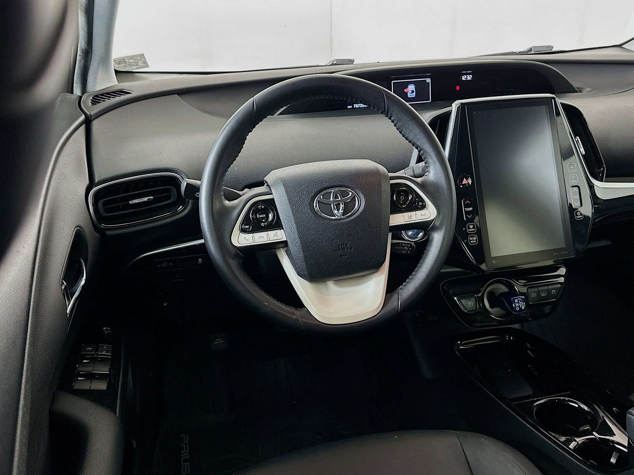 Used 2019 Toyota Prius Prime Premium FWD image 17