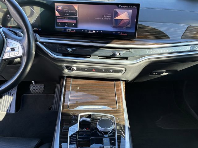 Used 2025 BMW X7 xDrive40i image 23