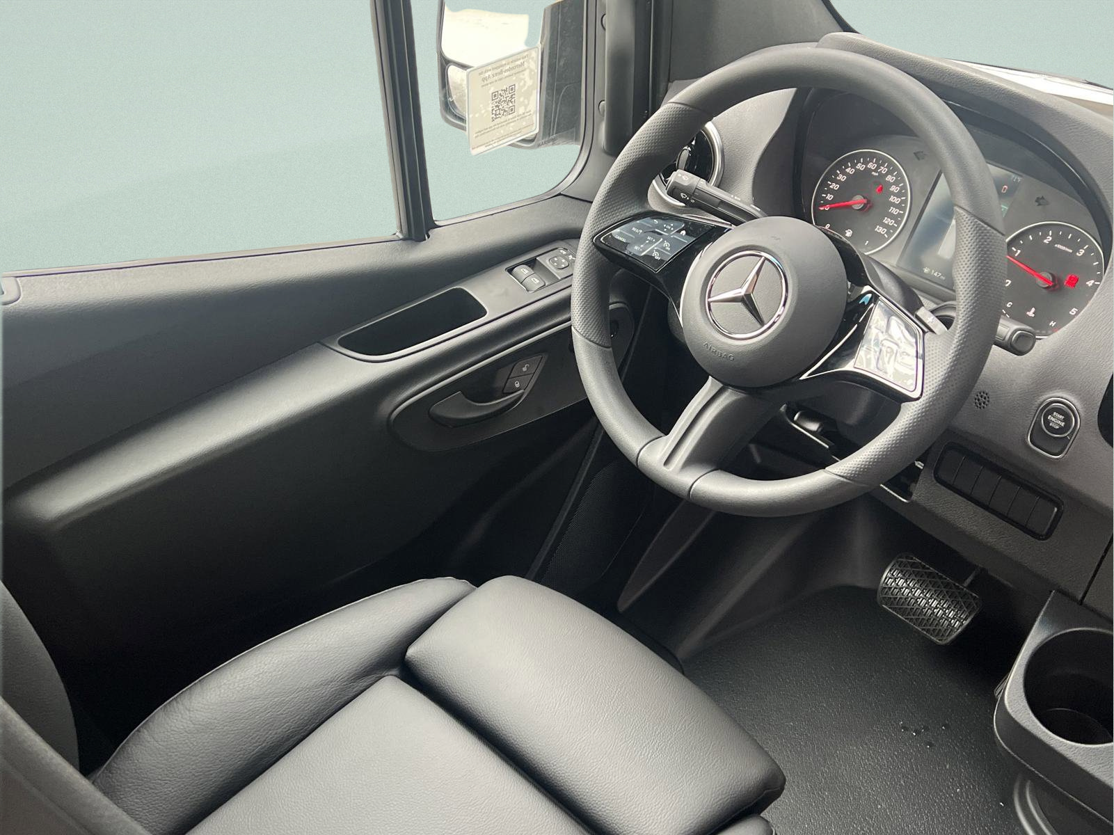 New 2025 Mercedes-Benz Sprinter 2500 image 16