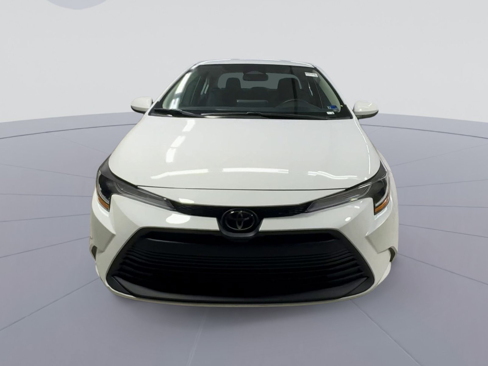 Used 2024 Toyota Corolla LE FWD image 4