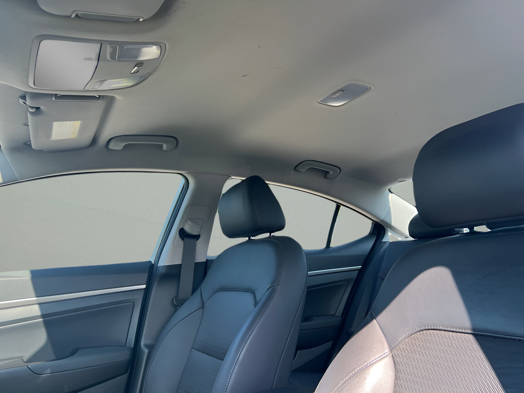 Used 2020 Hyundai Elantra Sedan FWD image 15