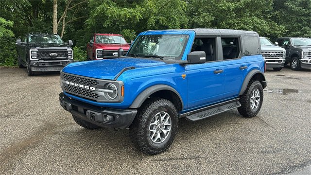 New 2025 Ford Bronco Badlands image 2