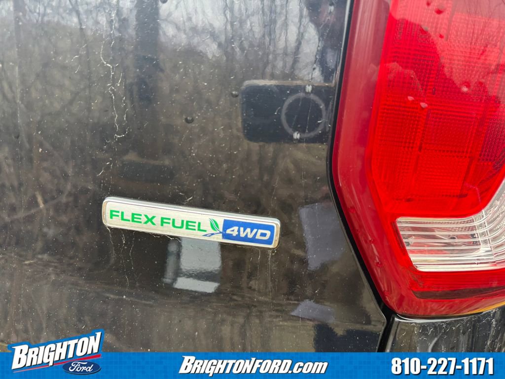 Used 2016 Ford Explorer XLT w/ Equipment Group 202A image 8