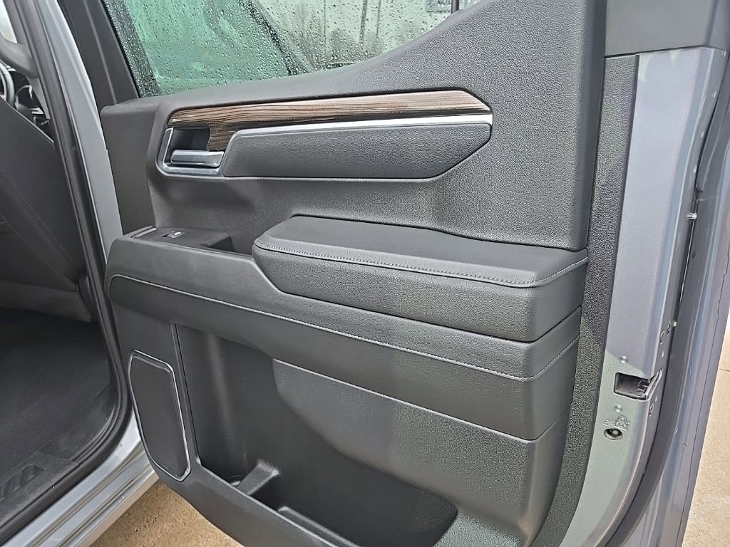 Used 2025 Chevrolet Silverado 1500 LT image 82