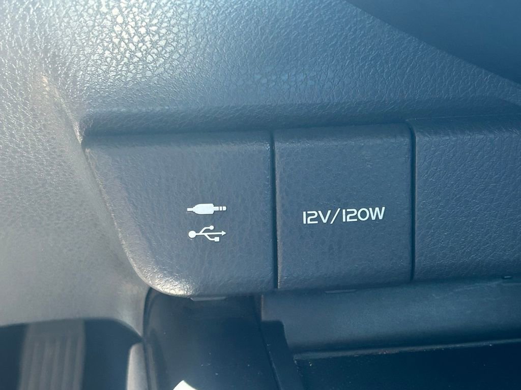 Used 2018 Toyota Camry LE FWD image 25