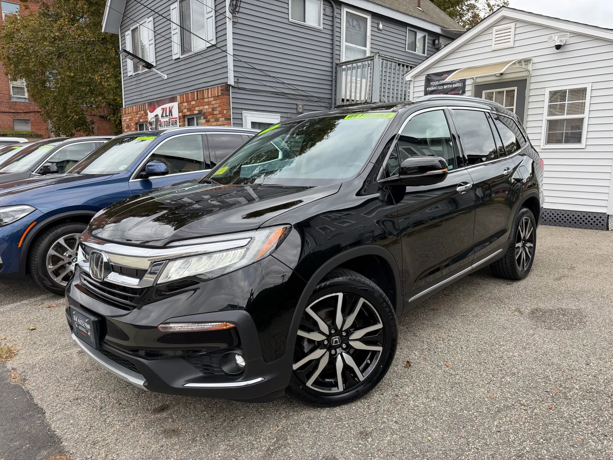 Used 2020 Honda Pilot Touring image 1