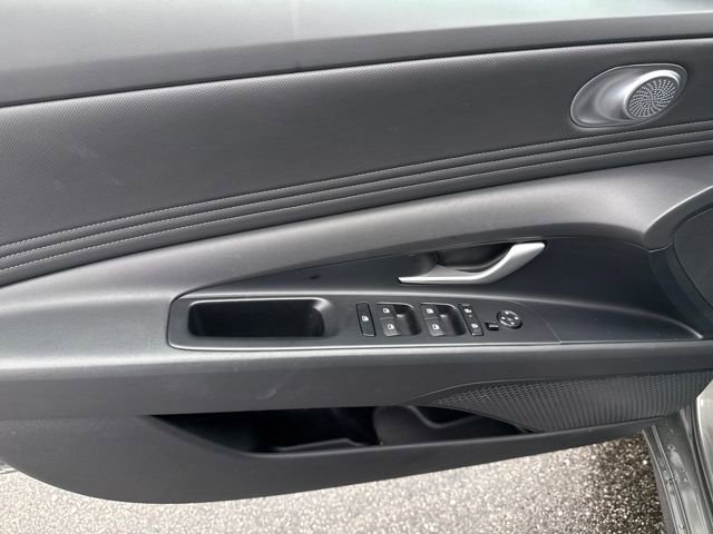 Certified 2025 Hyundai Elantra SEL w/ Cargo Package image 10