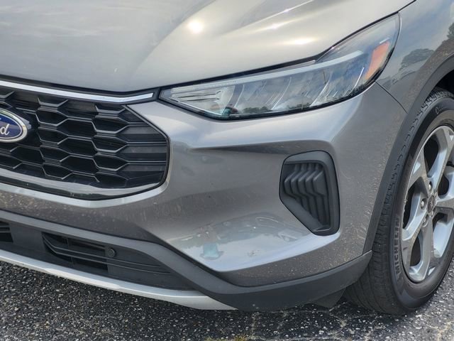 Used 2025 Ford Escape ST-Line FWD image 7