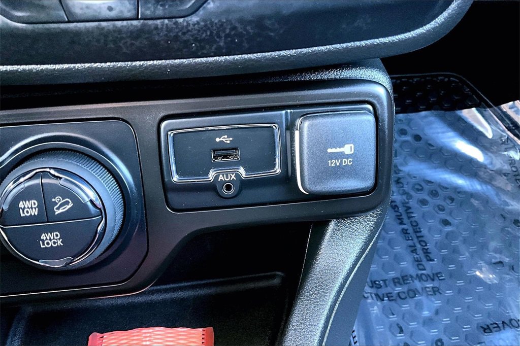 Used 2021 Jeep Renegade Trailhawk image 32