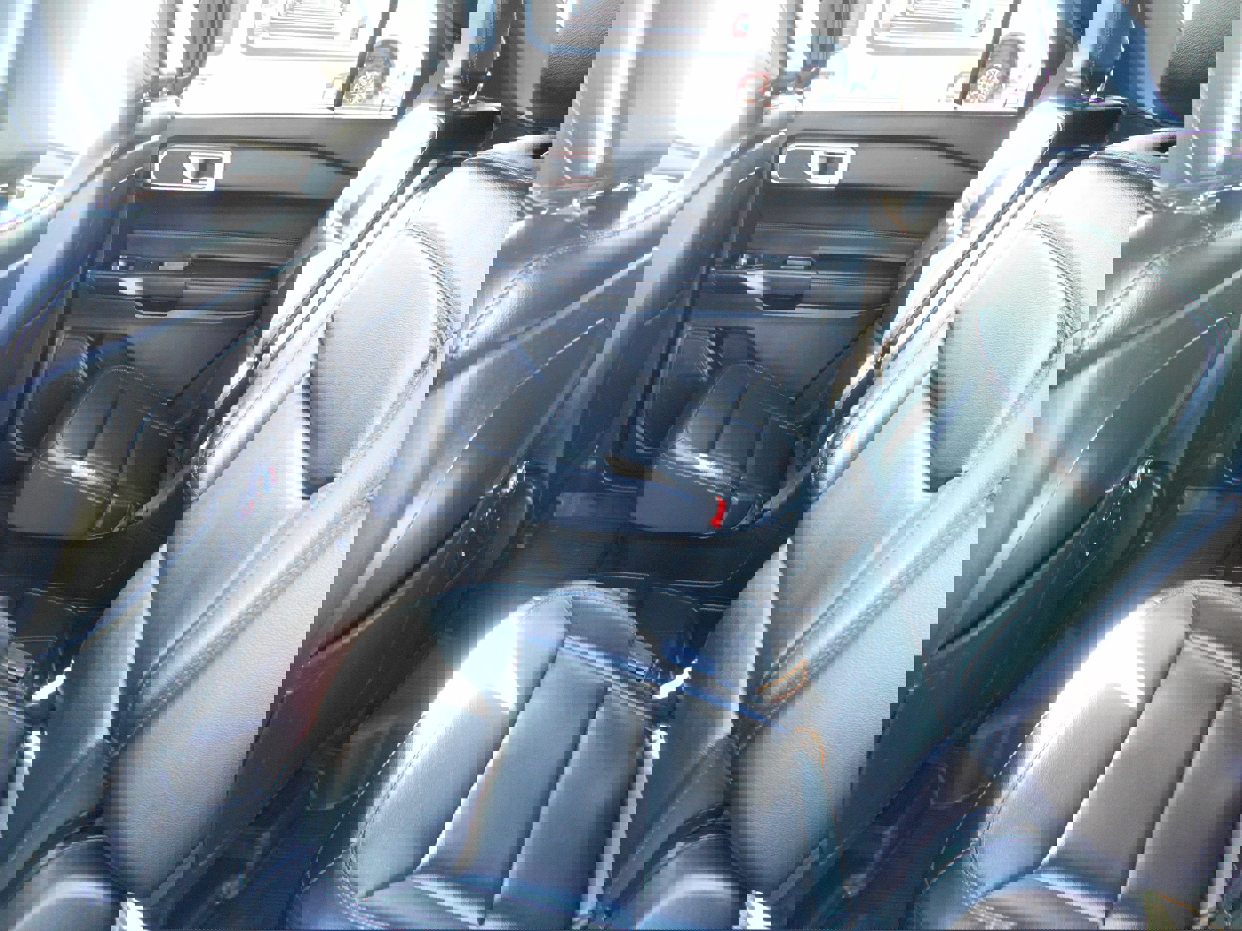 Used 2020 Ford Explorer XLT w/ Equipment Group 202A image 7