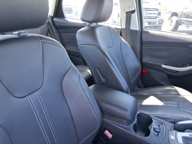 Used 2012 Ford Focus SEL FWD image 11