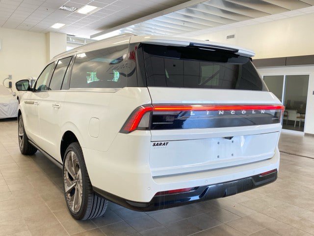 New 2026 Lincoln Navigator L Black Label AWD/4WD image 5