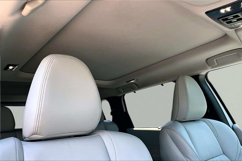 Used 2025 Mitsubishi Outlander SEL AWD/4WD image 28