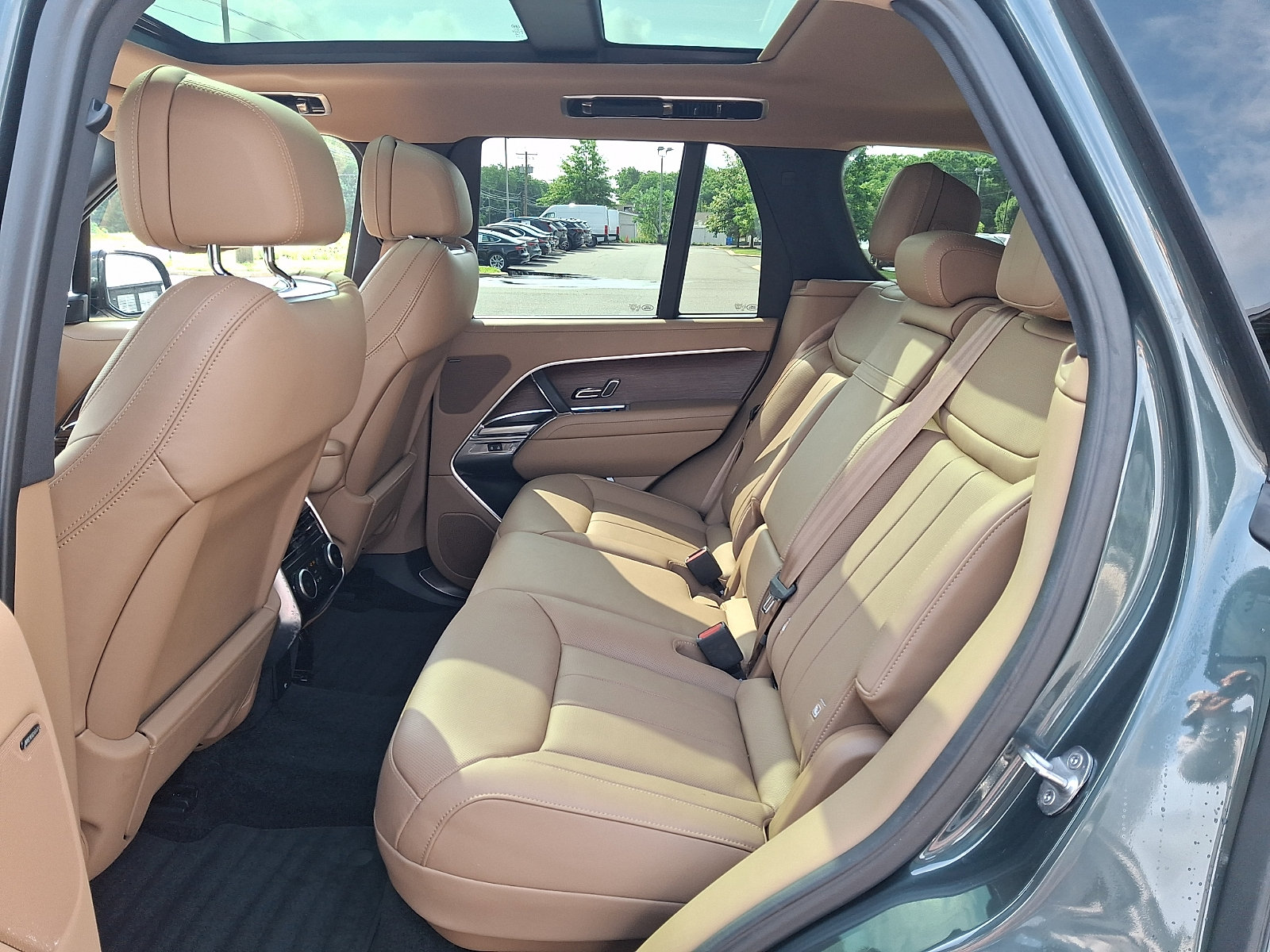 Used 2023 Land Rover Range Rover SE AWD/4WD image 10
