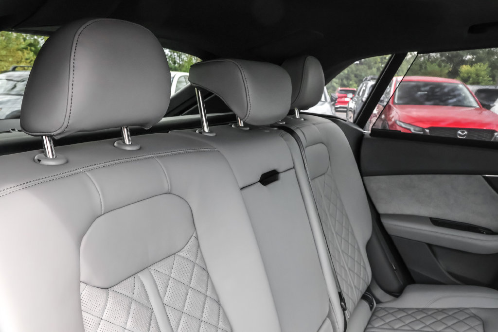 Used 2025 Audi SQ8 Premium Plus w/ S Sport Package AWD/4WD image 35