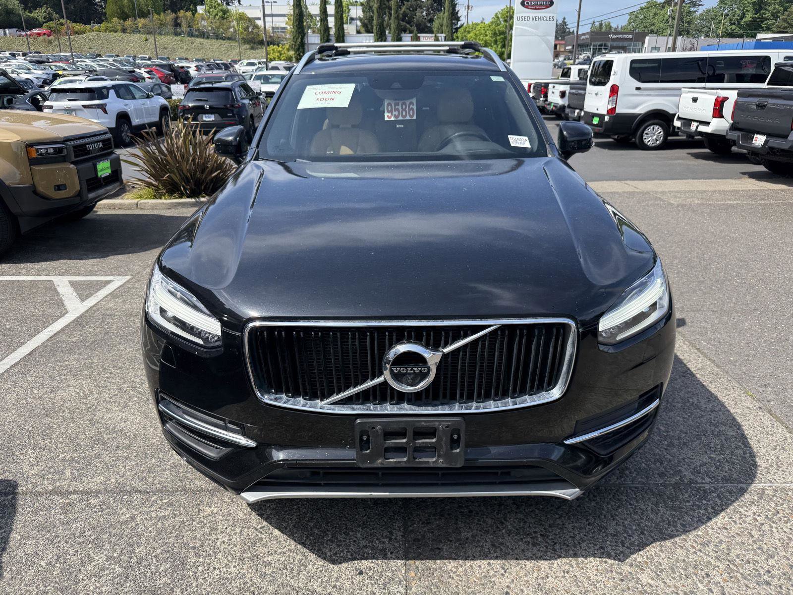 Used 2017 Volvo XC90 T6 Momentum w/ Vision Package AWD/4WD image 8