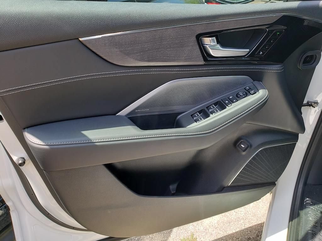 New 2026 Acura MDX w/ Advance Package AWD/4WD image 10