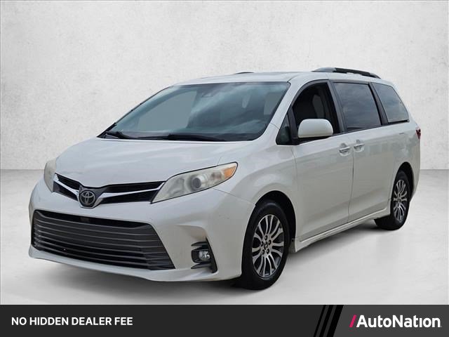 Used 2018 Toyota Sienna XLE