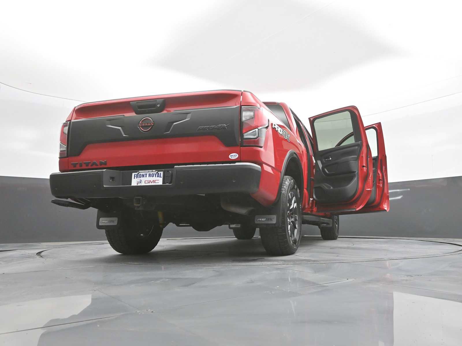 Used 2024 Nissan Titan PRO-4X w/ Pro-4x Convenience Package AWD/4WD image 48
