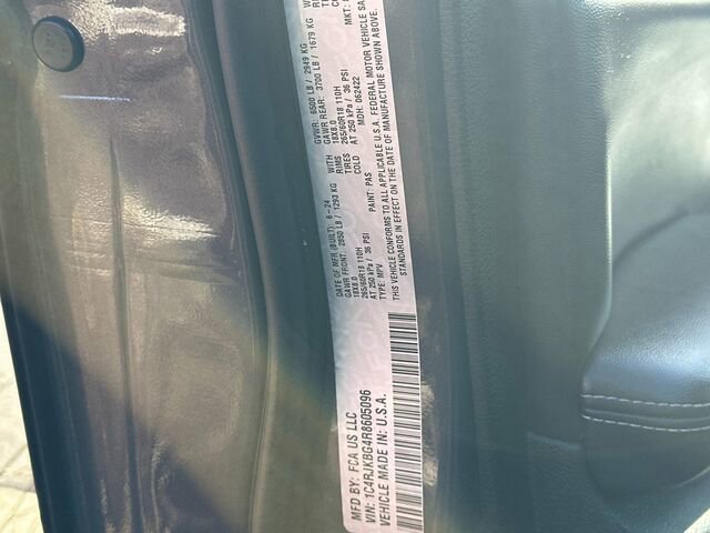 Used 2024 Jeep Grand Cherokee L Limited w/ Luxury Tech Group II image 37