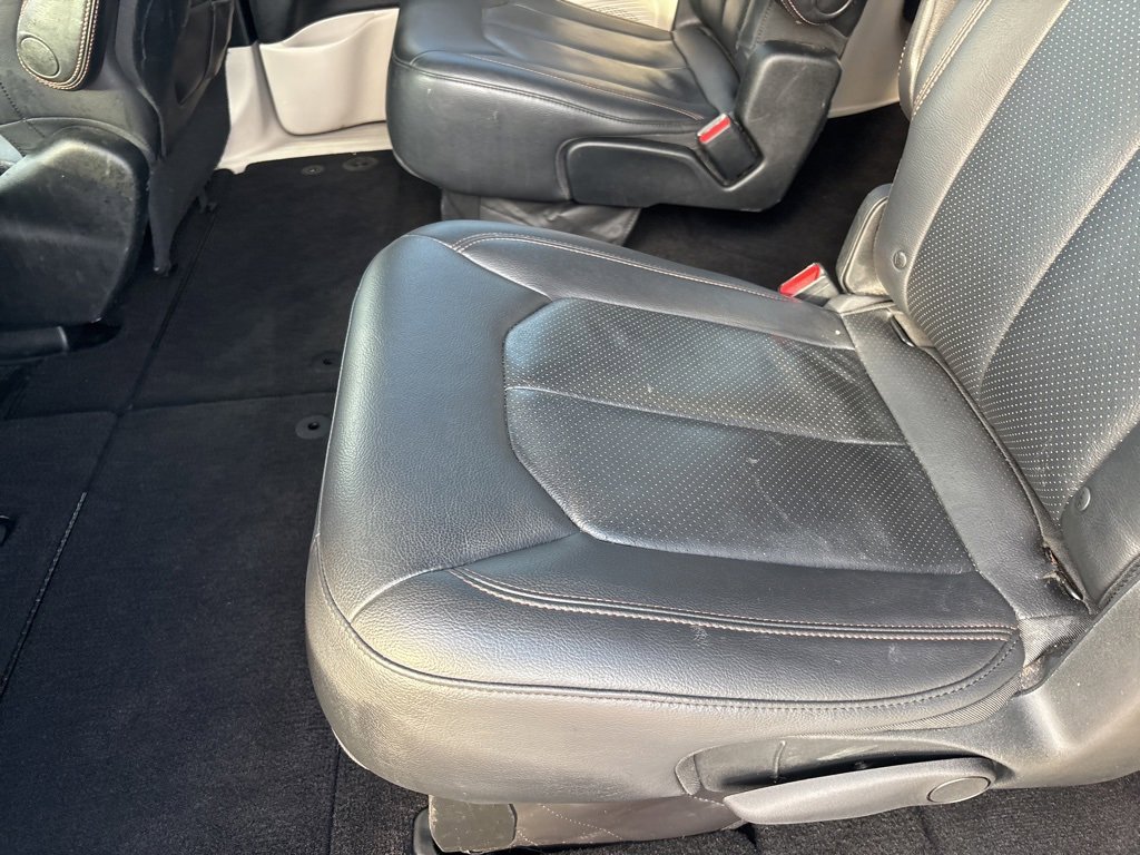 Used 2018 Chrysler Pacifica Touring-L Plus w/ Advanced Safetytec Group image 20