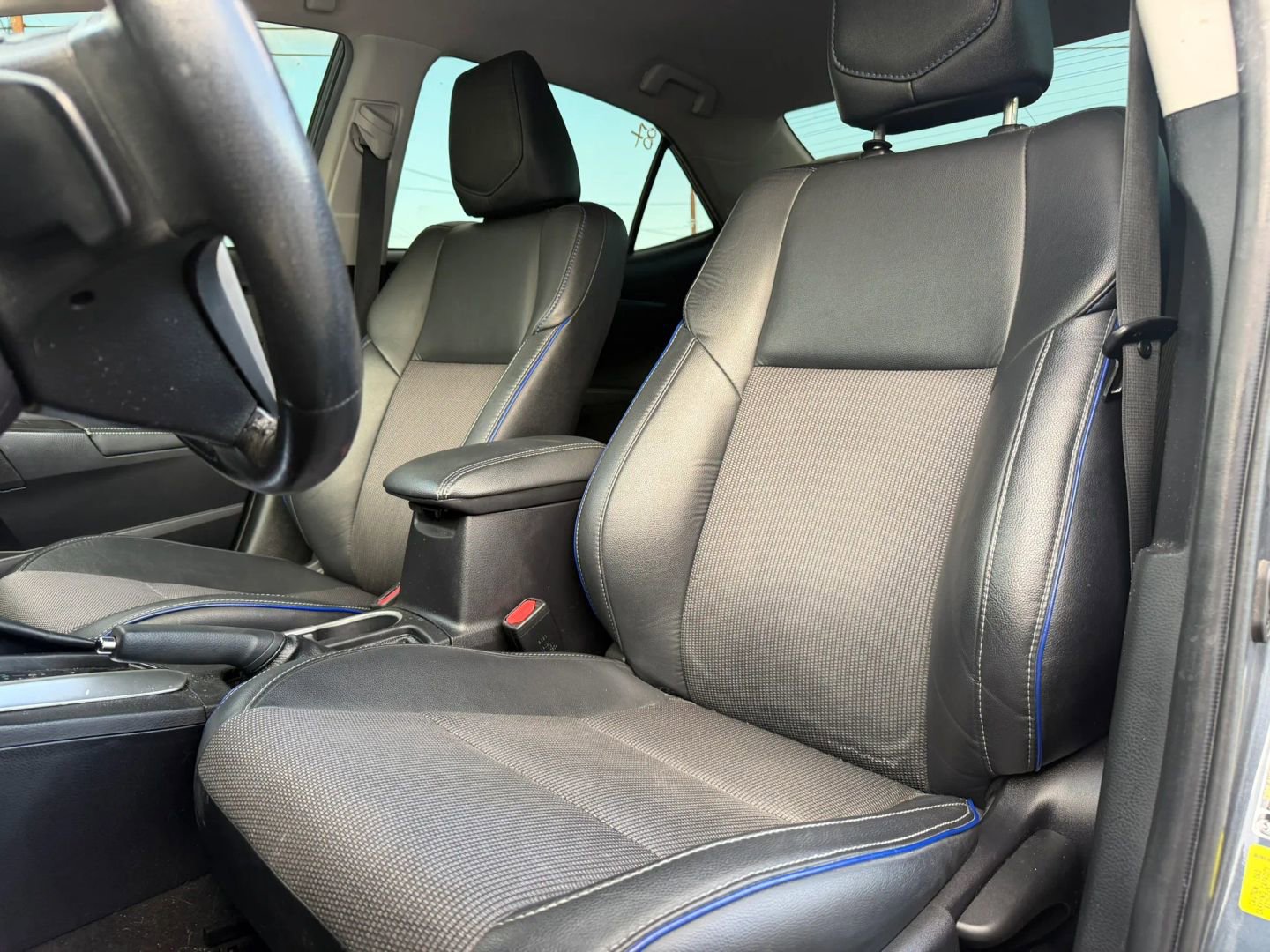 Used 2019 Toyota Corolla SE FWD image 10