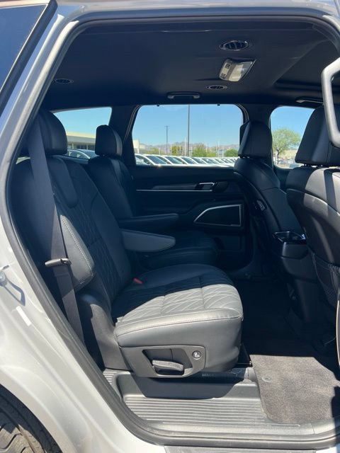 Used 2024 Kia Telluride EX X-Line AWD/4WD image 36