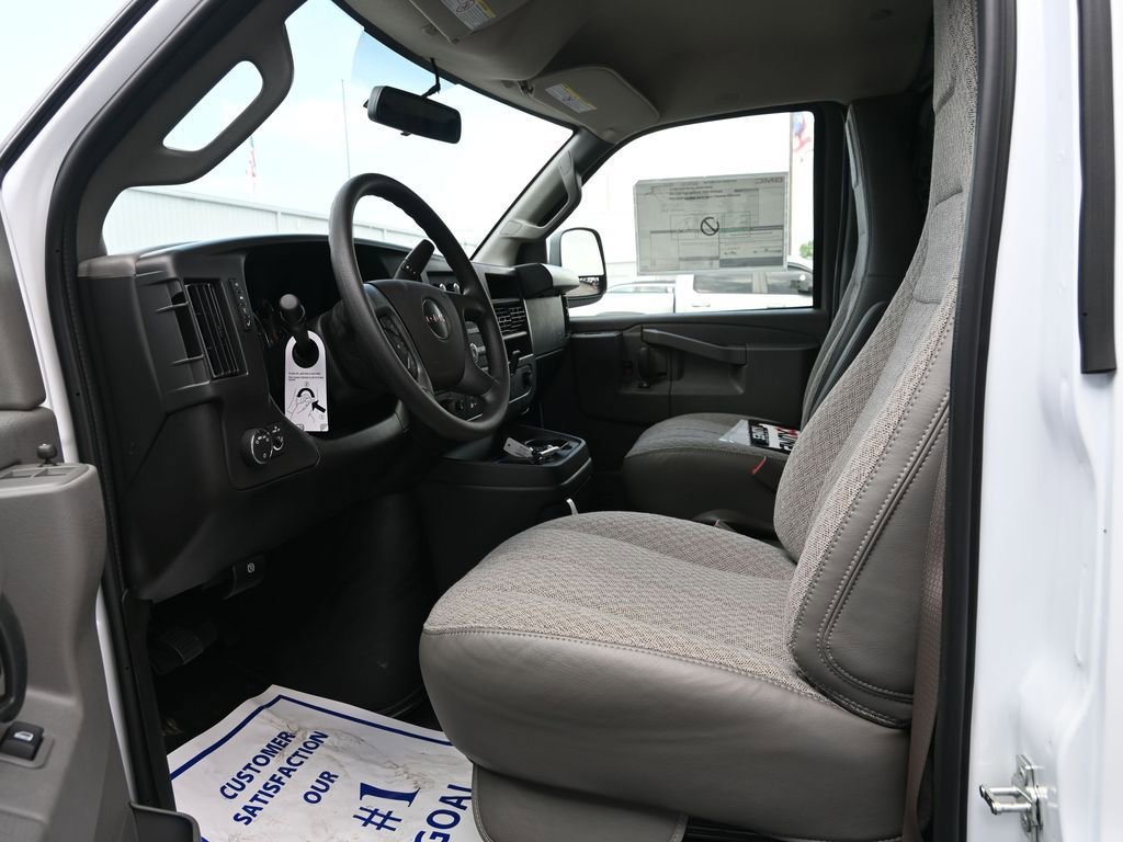 New 2025 GMC Savana 2500 w/ Driver Convenience Package RWD image 10