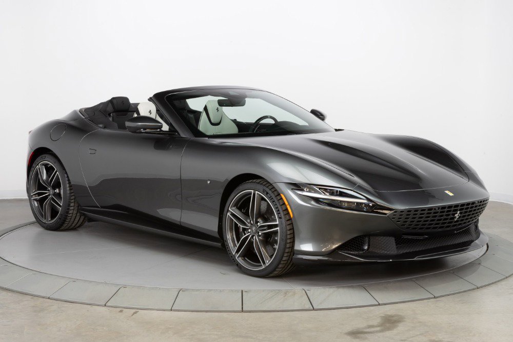 Used 2024 Ferrari Roma Spider image 9