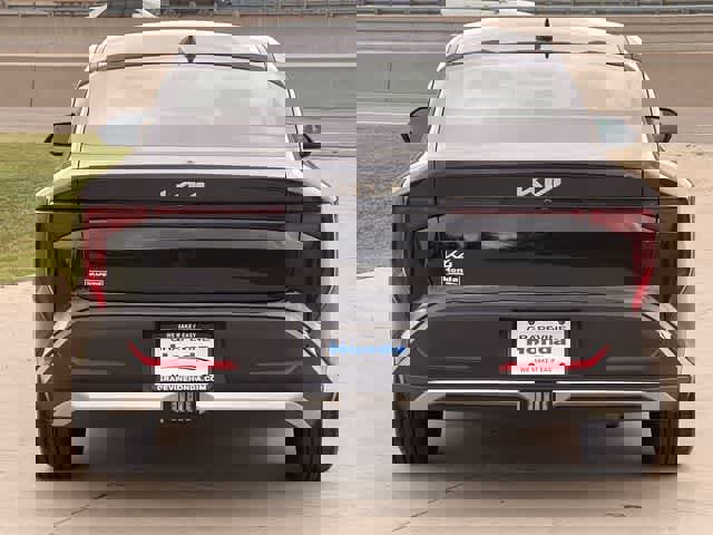 Used 2025 Kia K4 EX image 6