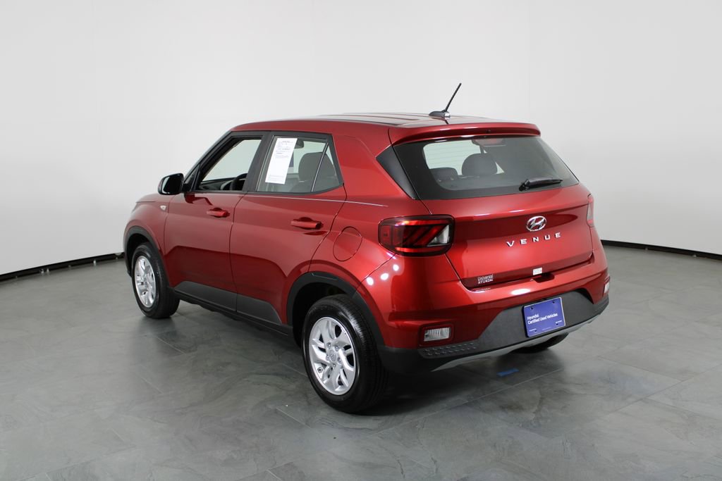Used 2026 Hyundai Venue SE image 4