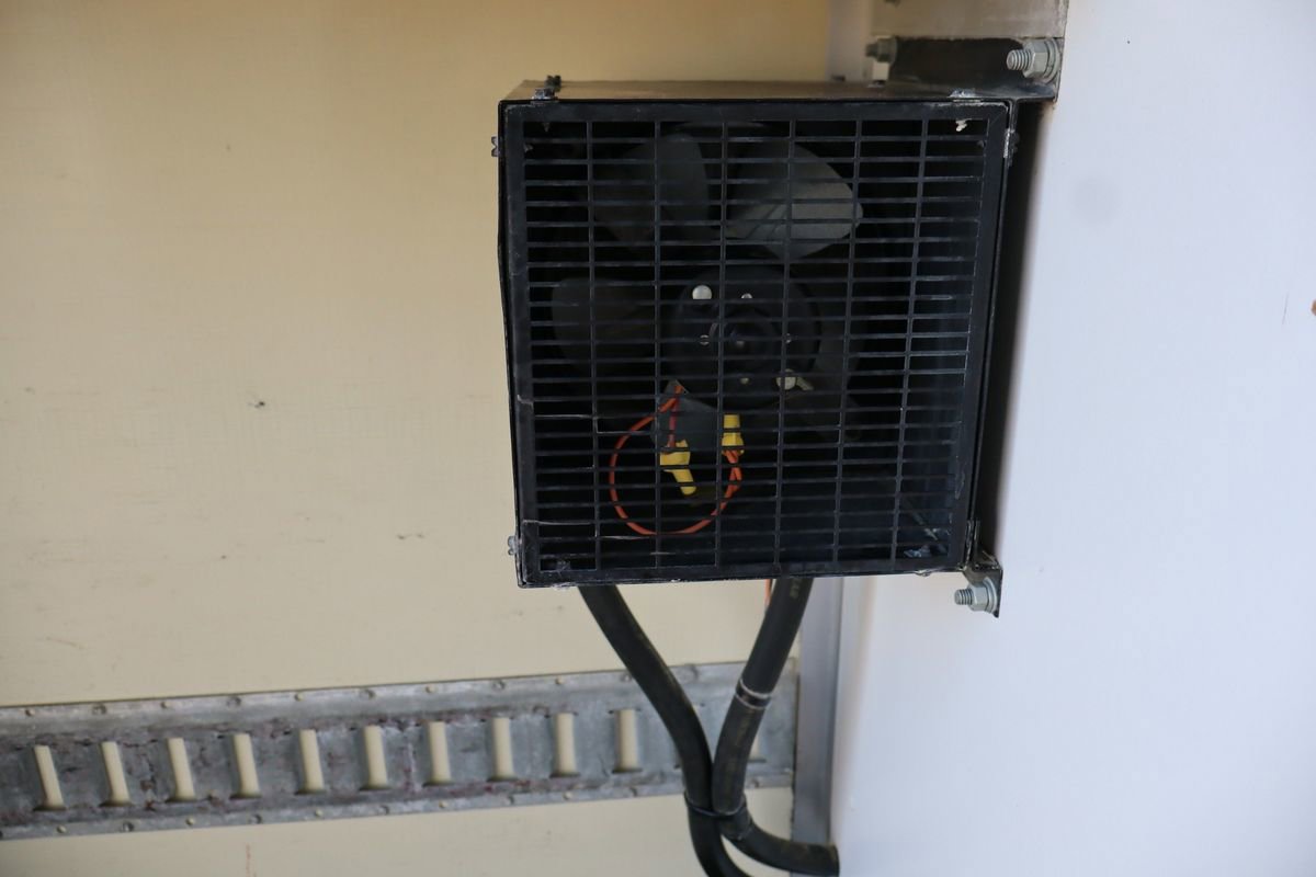 Used 2011 Chevrolet Express 3500 image 20