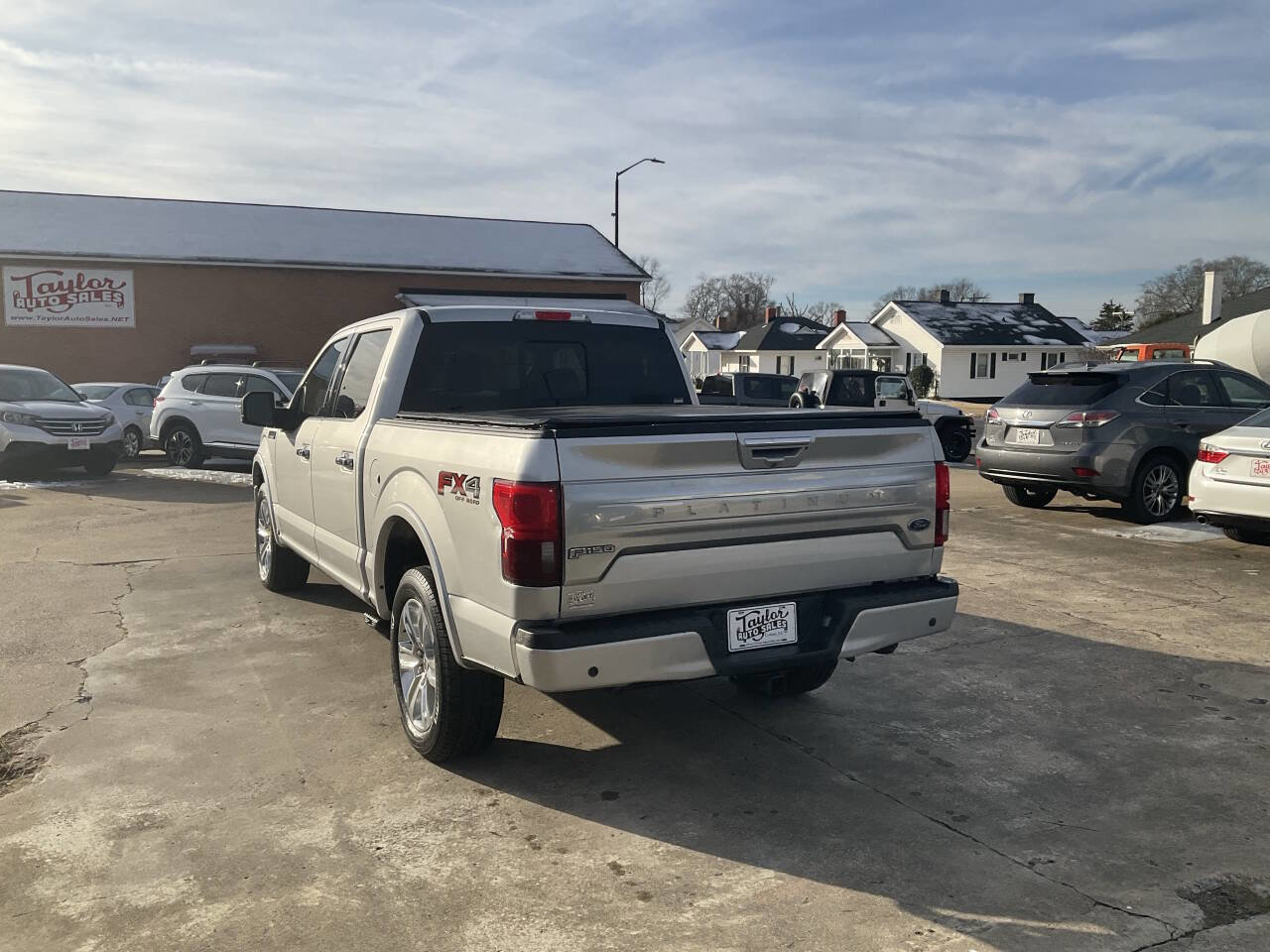 Used 2019 Ford F150 Platinum w/ Equipment Group 701A Luxury image 5