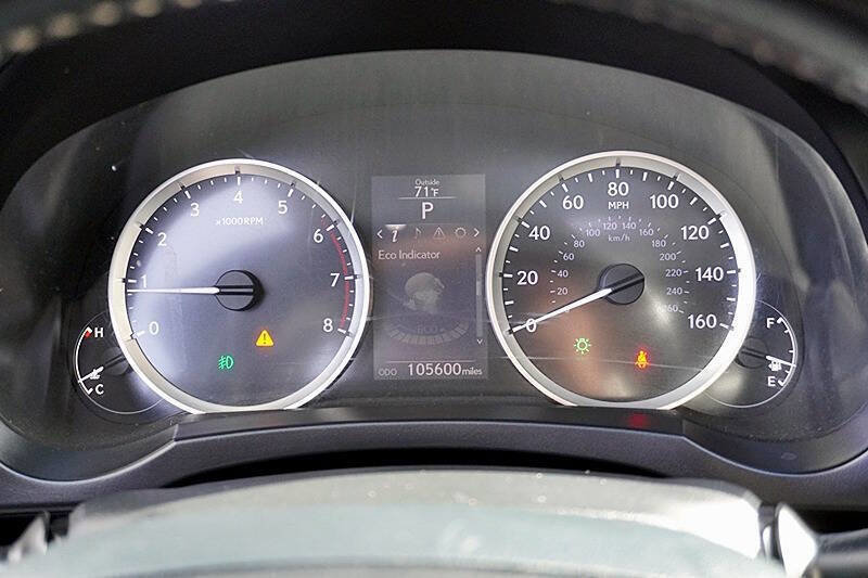 Used 2016 Lexus IS 200t RWD image 30