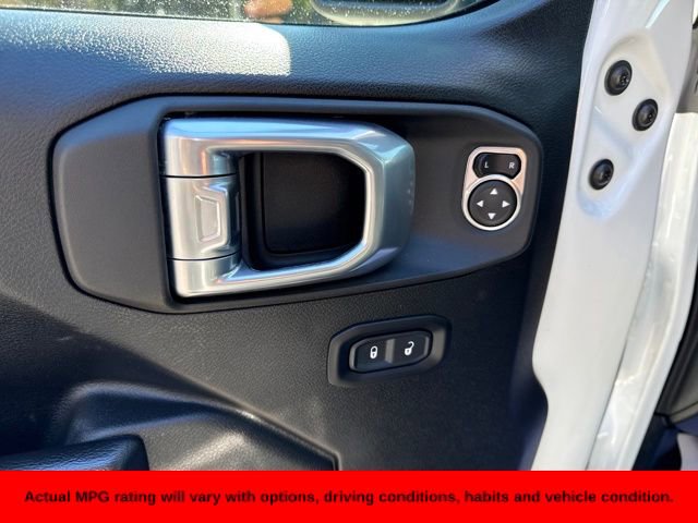 Used 2021 Jeep Gladiator Willys image 16