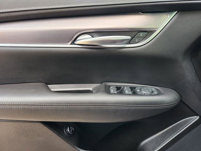 Used 2023 Cadillac XT5 Luxury image 24