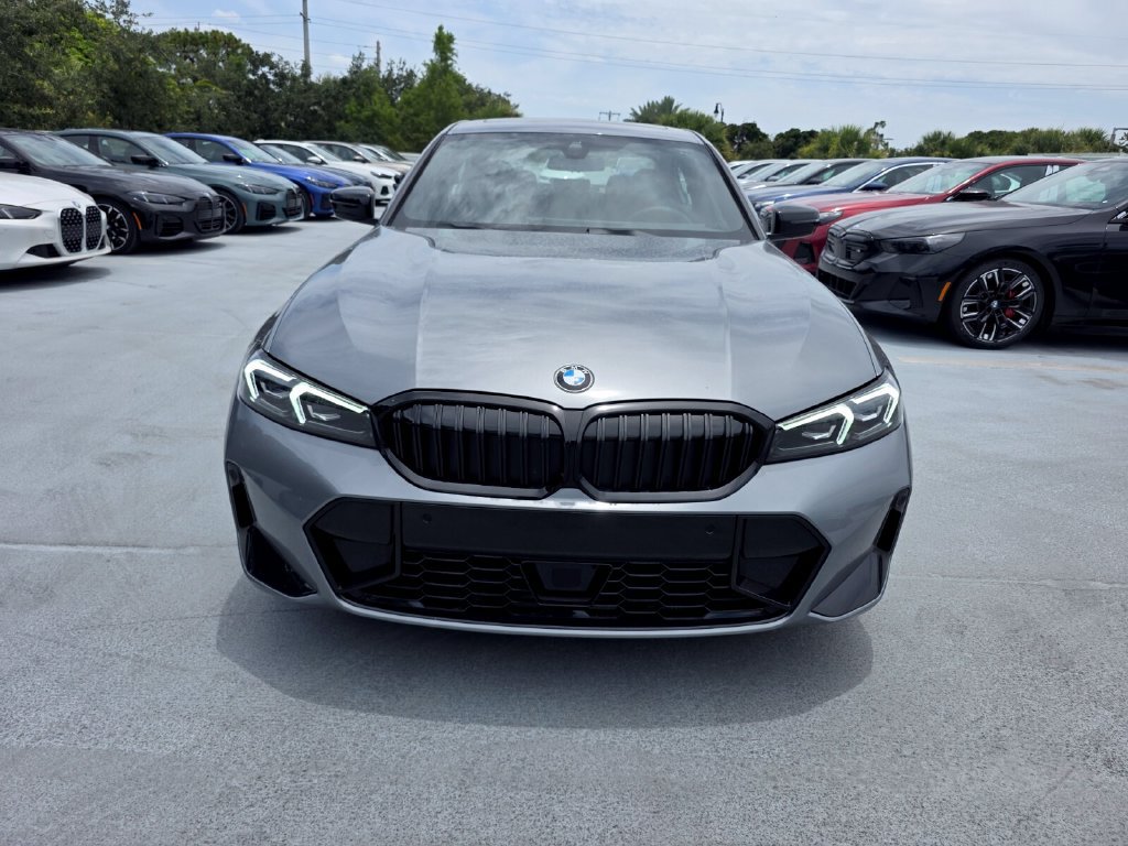New 2026 BMW 330i Sedan w/ M Sport Package RWD image 2