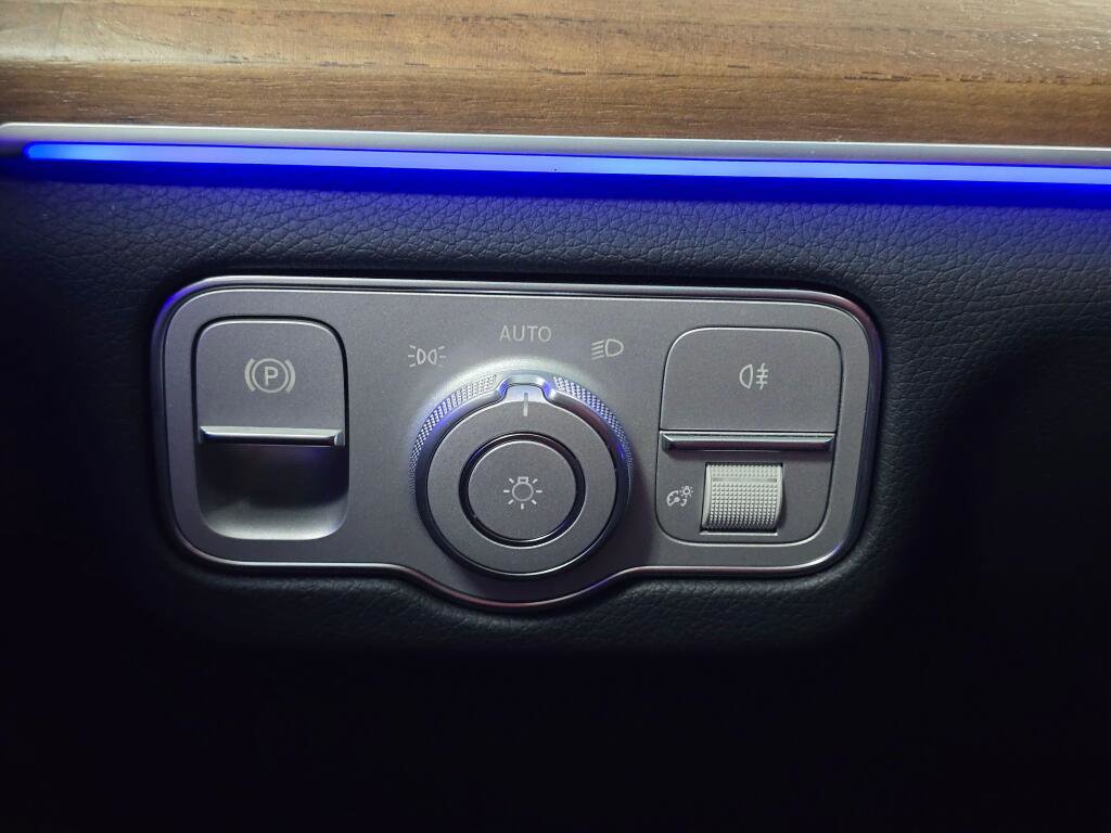 Used 2024 Mercedes-Benz GLS 450 4MATIC image 37