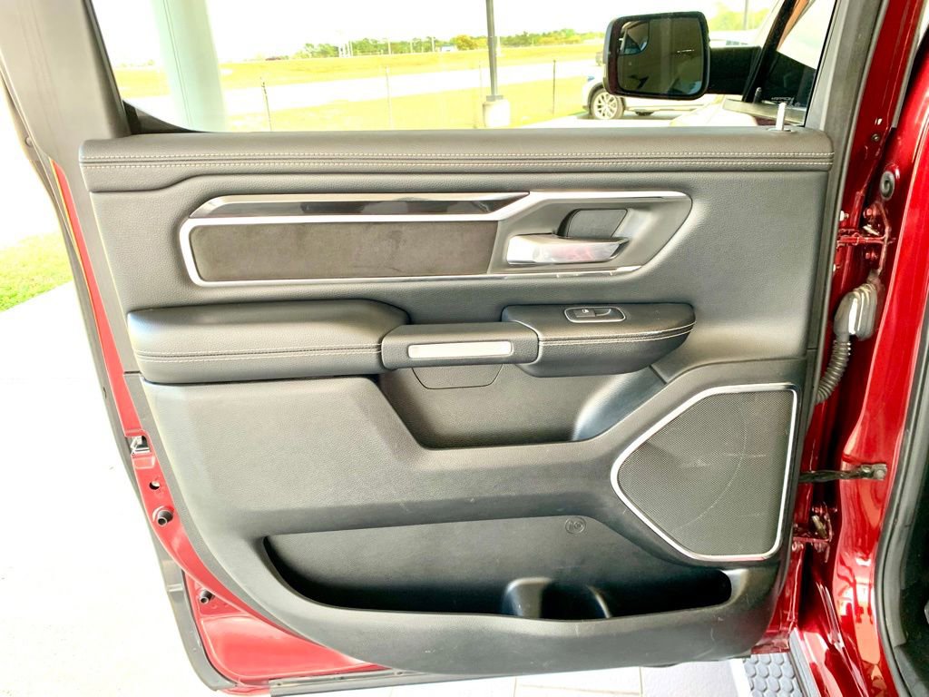 Used 2019 RAM 1500 Laramie image 18