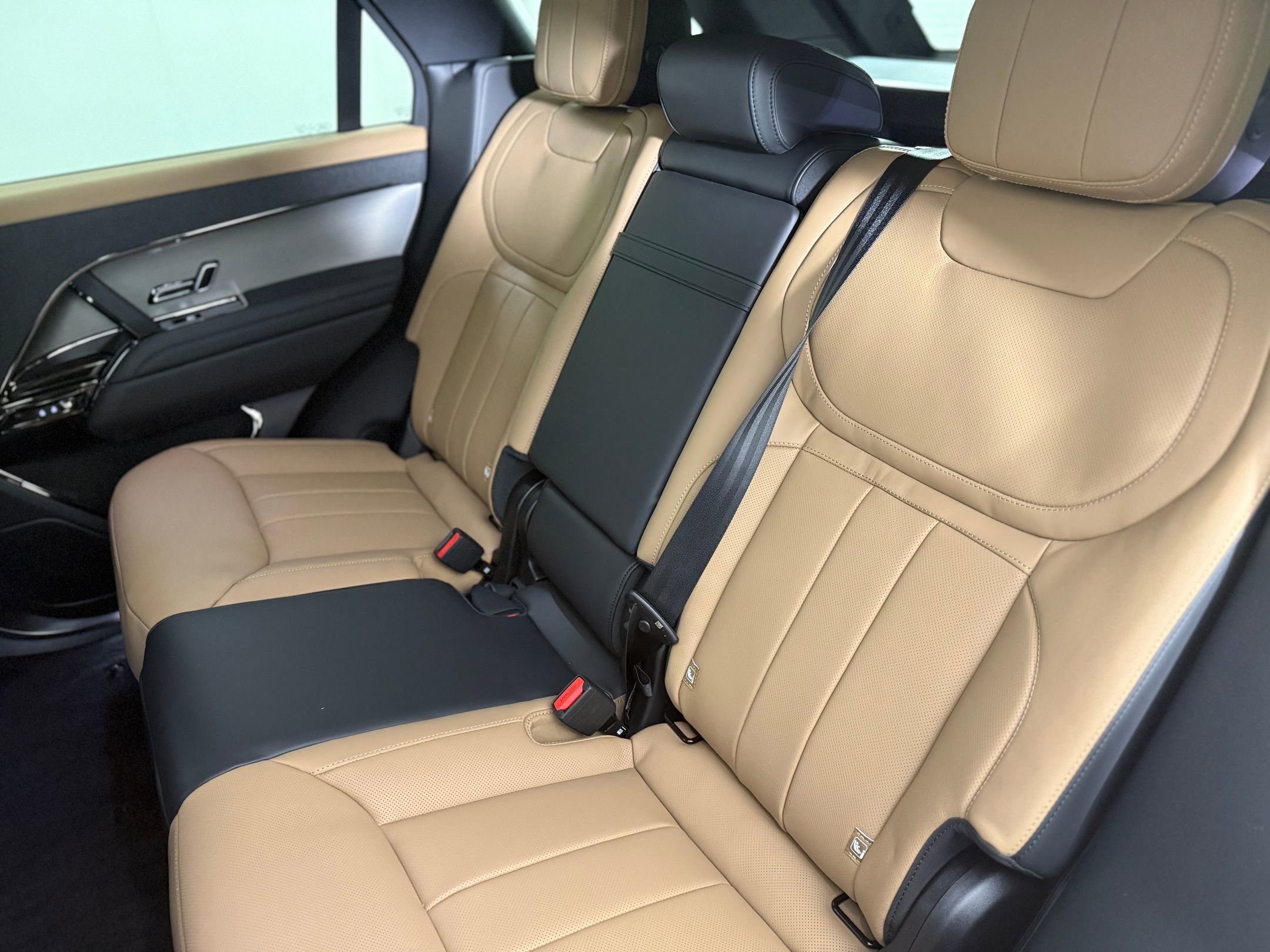 New 2026 Land Rover Range Rover Sport Dynamic SE AWD/4WD image 25