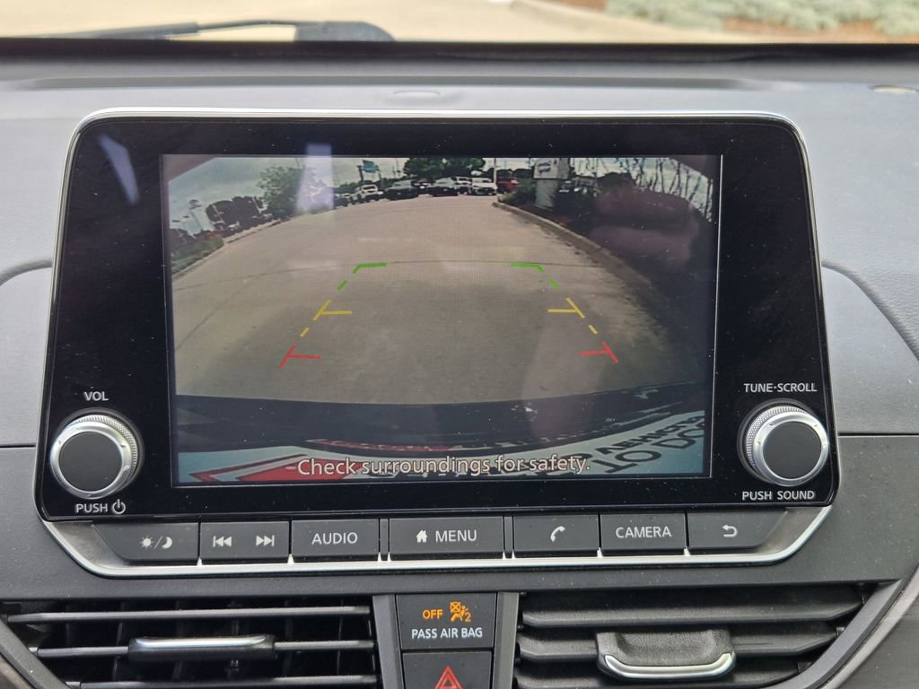Used 2024 Nissan Altima 2.5 SV FWD image 12