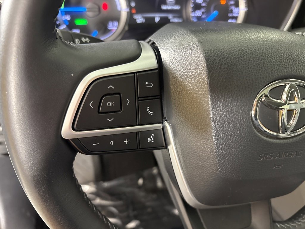 Used 2023 Toyota Highlander XLE image 20