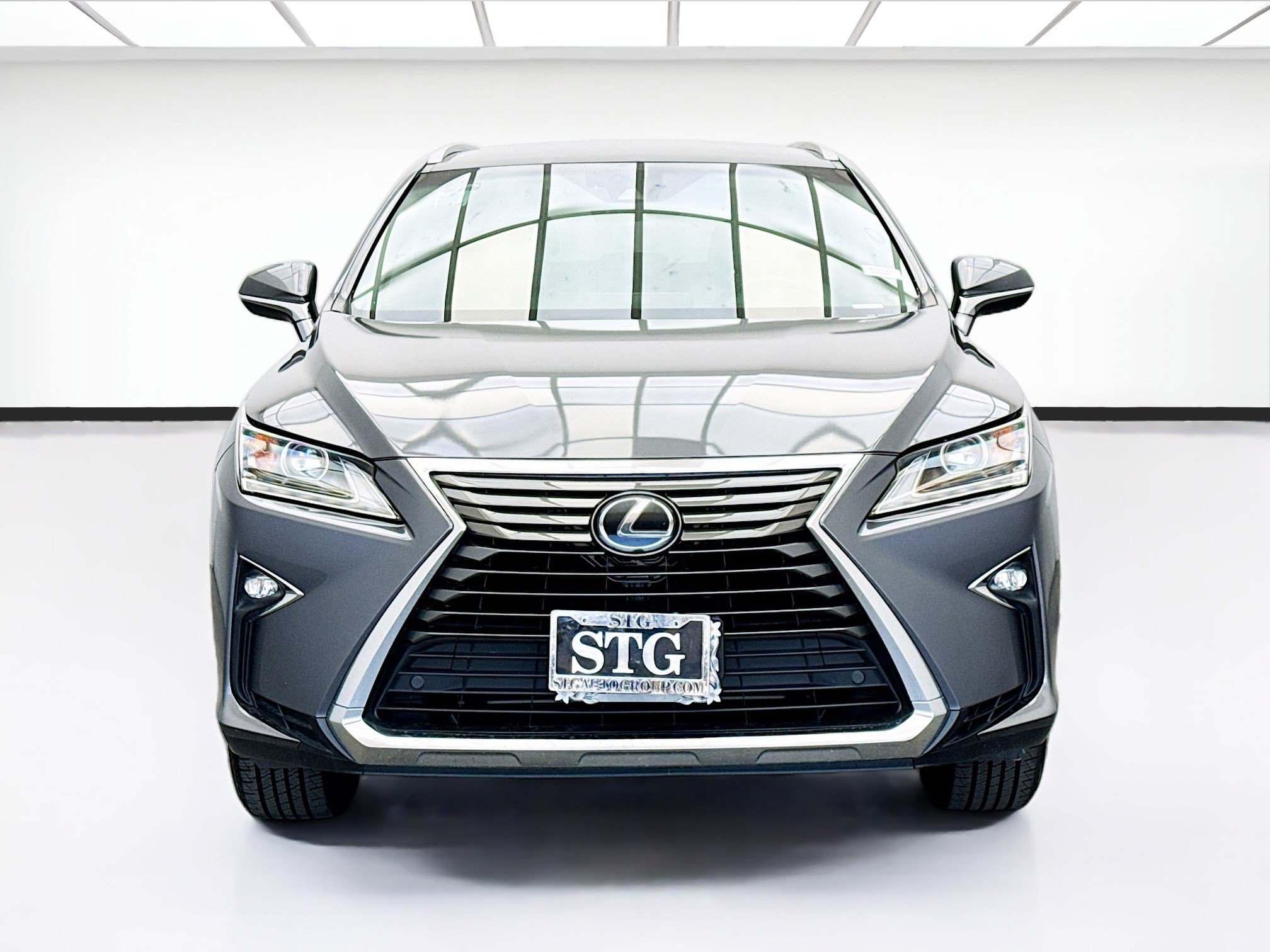 Used 2019 Lexus RX 350L FWD w/ Accessory Package image 2